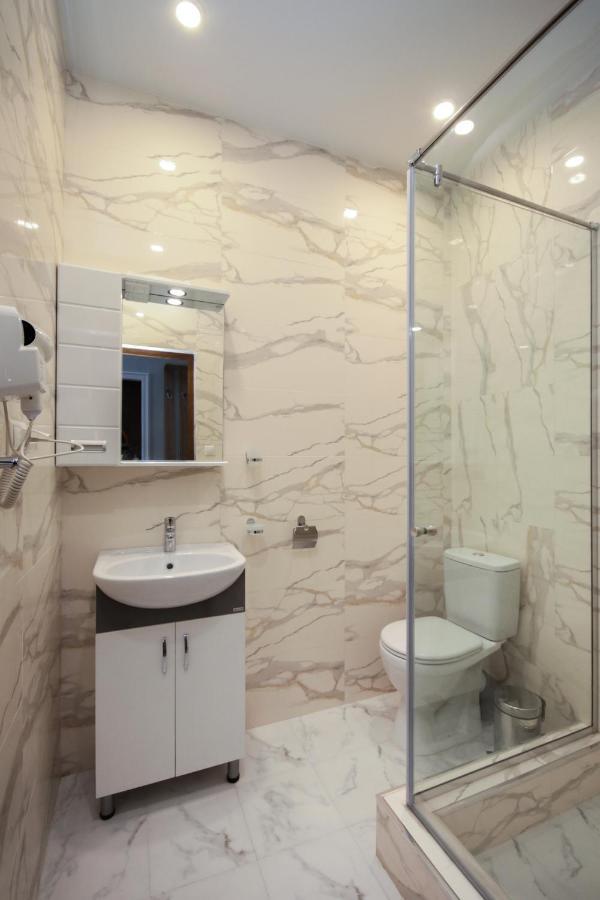 Hillside Guest House Ереван Екстериор снимка