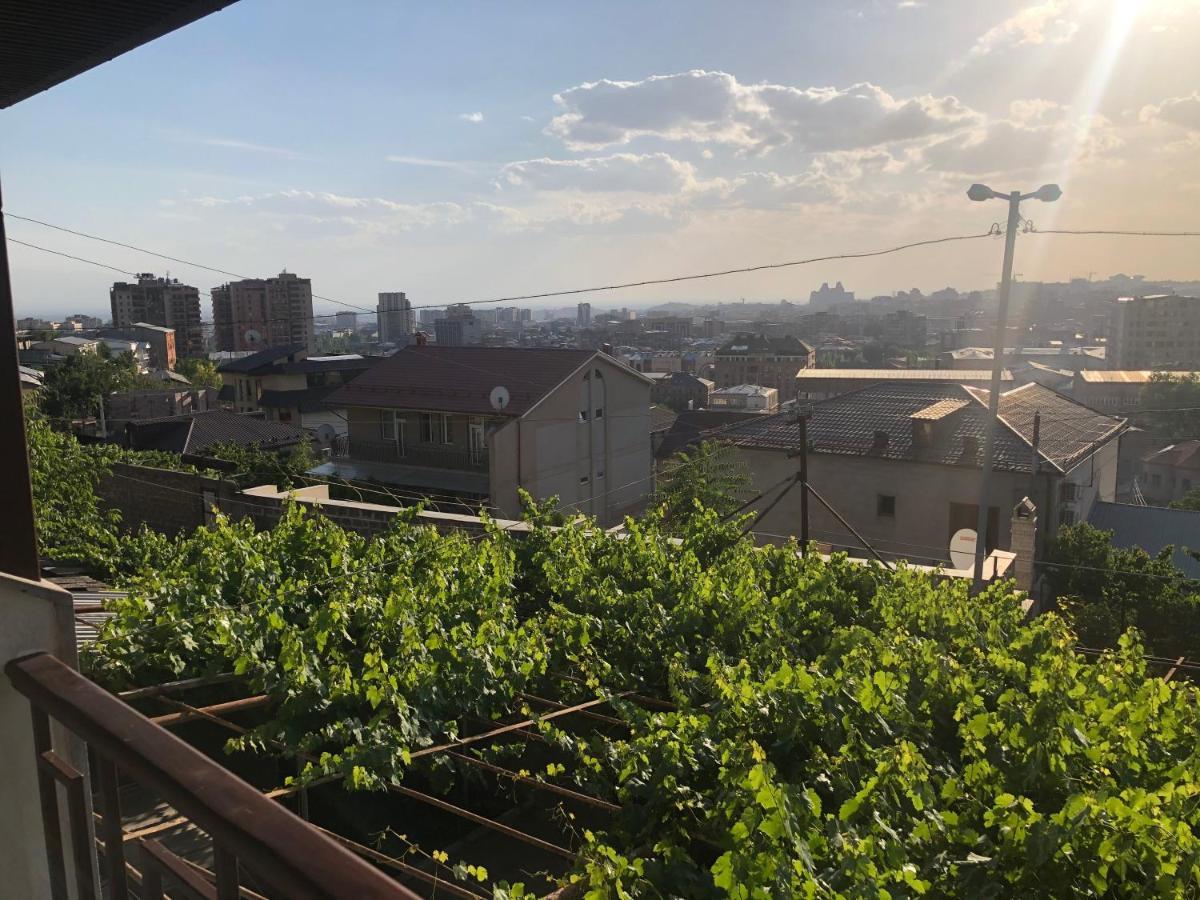 Hillside Guest House Ереван Екстериор снимка