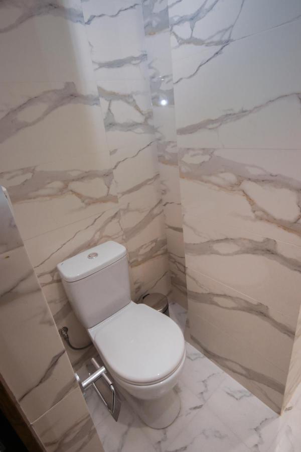 Hillside Guest House Ереван Екстериор снимка