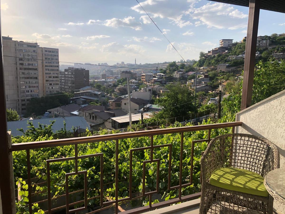 Hillside Guest House Ереван Екстериор снимка